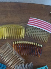 Vintage Hair Side Combs Set Of 25 Some Metal Plastic As Is – Some Broken