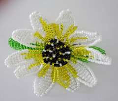BARRETTE HAND BEADED FRENCH HAIR CLIP DAISY YELLOW WHITE BLACK GREEN 4 X 4