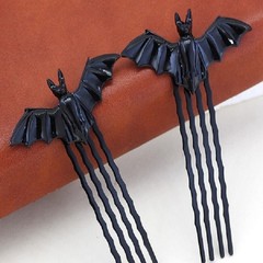 2pcs Lovely Bat Hairclip Sweet Simple Hair Pin Cartoon Pattern Hollows Barrettes