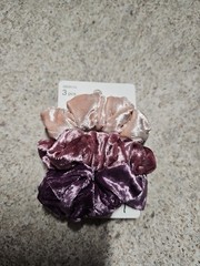 Scunci Lot Of 12 Assorted Hair Accessories