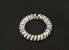 Black & White Hair Scrunchie Plastic Elastic Hair Bands Circle Spiral Hair Tie