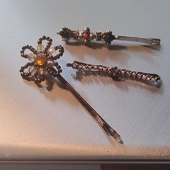Hair Clips Decorative Silver Tone Floral Bobby Pins w/ Beaded Rhinestone Claw 1