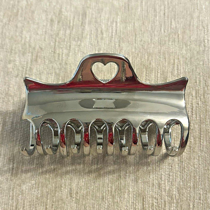 Emi Jay Heartbreaker Clip in Metallic Silver