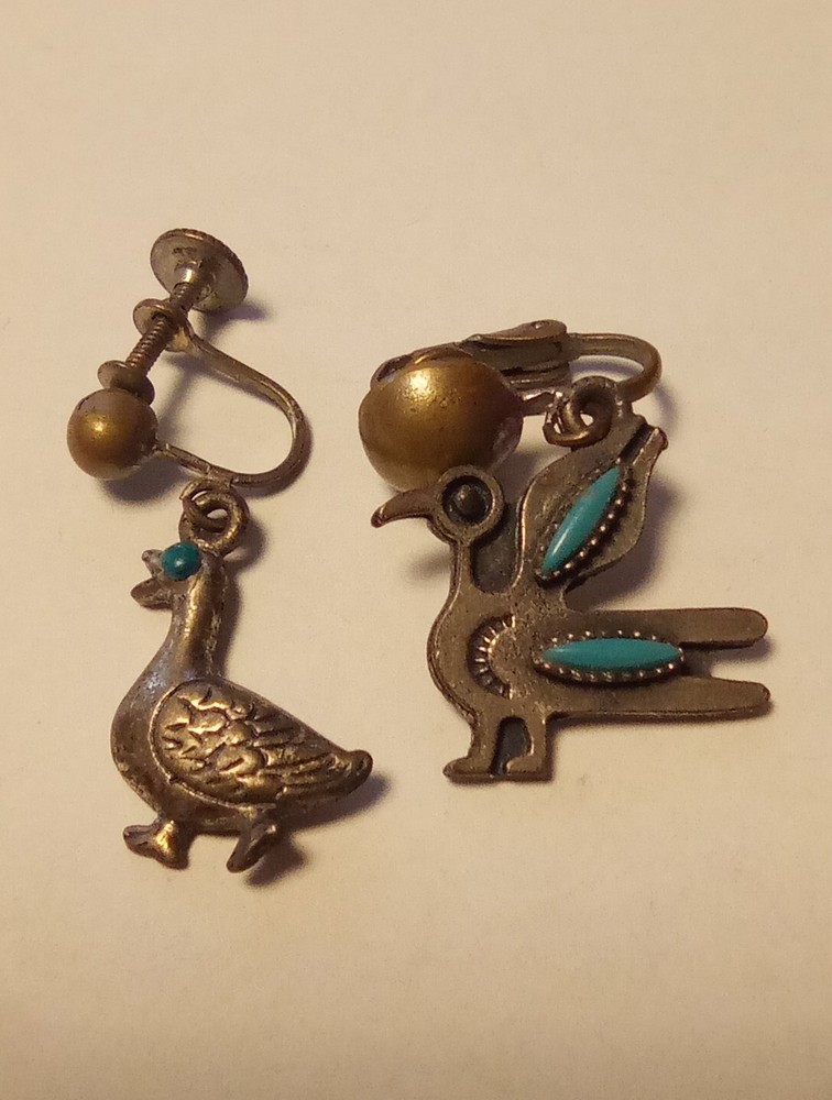 VINTAGE INDIAN MADE TURQUOISE EARRINGS DUCK & BIRD GREAT FOR ANY COLLECTION!