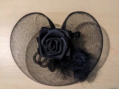Feathered flower lace hair clip in black