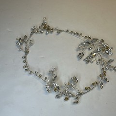 35 Piece Silver tone Pearl And Rhinestone Bridal Hair Accessories, New In box.