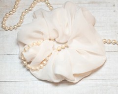 Romantic Ivory Chiffon Hair Scrunchies Wedding Style Elastic Hair Ties Ponytail