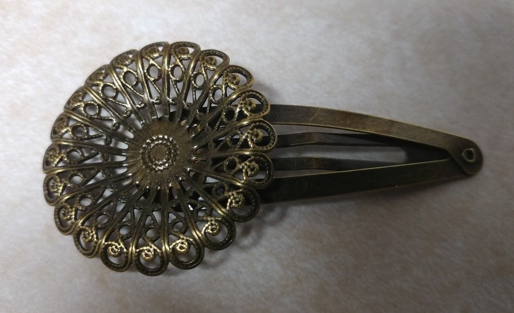 2 Pcs – Victorian Medallion Hair Clip Snap Barrettes Antique Bronze Finish Metal