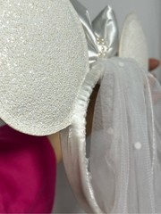 Disney Park Bridal White Minnie Mouse Ear Headband with Veil