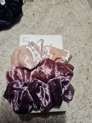 Scunci Lot Of 12 Assorted Hair Accessories