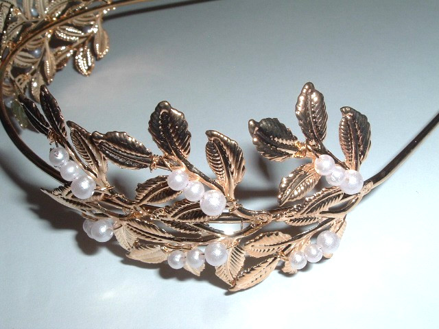 WHITE PEARL AND GOLDEN LEAF HEADBAND NEW W TAG
