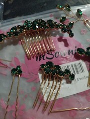 11 Pc Emerald Green Rhinestone Hair Pins With Gold Tone Accents /combs