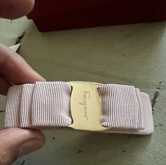 NEW – Salvatore Ferragamo Vara Ribbon Barrette Pink with Gold-Tone Accent