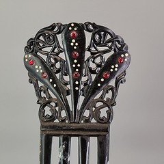 Vintage Hair Comb Spanish Mantilla Celluloid Black Red Enamel Dots 4.75″