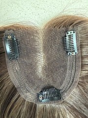 4″x4.3″ Cap New Fashion Wavy Black/Brown 20% Human Hair Topper Clip in 18″