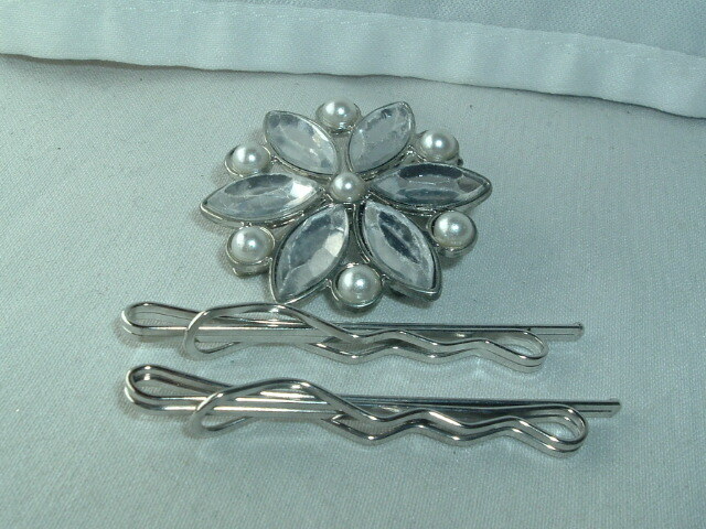 VINTAGE FAUX PEARL FLOWER METAL HAIR CLIP BARRETTE & METAL BOBBY PIN BARRETTES