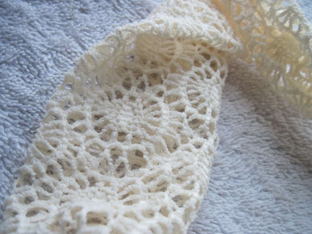 Goody Cream Vintage Lace Headwrap Soft Fabric Crotchet Head Band Breathe Stretch