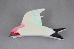 Sparrow hair clip claw clamp 4 3/8″ long bird wings flying swallow green tan