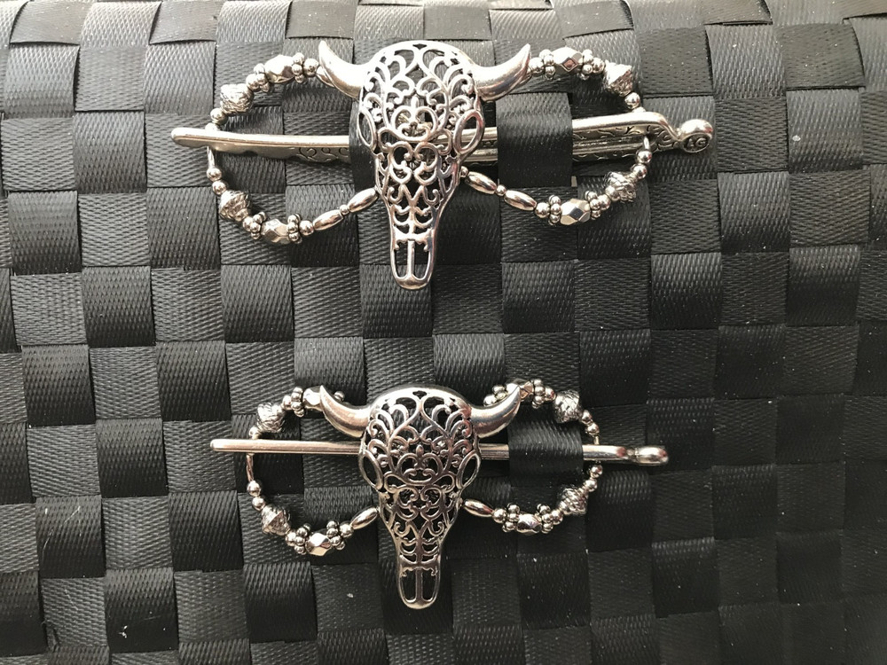 Lilla Rose Tombstone Silver Skull Flexi Hair Clip FX-3319 M (Medium)