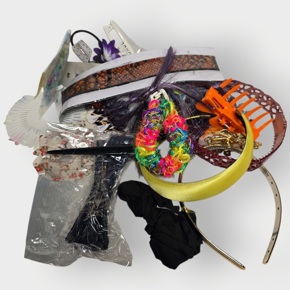 NEW Vintage Lot of 25- Hair Accessories Hair Bands Barrettes Clips Scrunchies 01