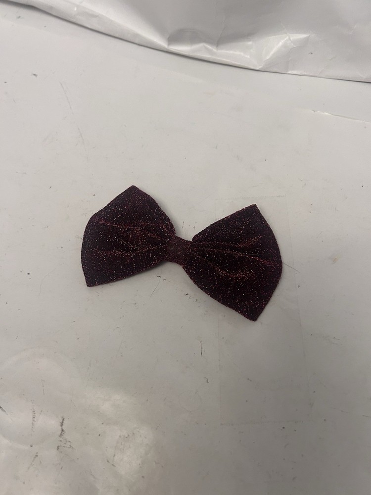 black/red shiny stringed bow tie hair clip