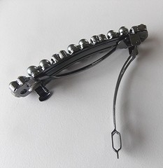 BEAUTIFUL DARK GRAY RHINESTONE & FAUX PEARL FRENCH CLIP BAR BARRETTE-EUC