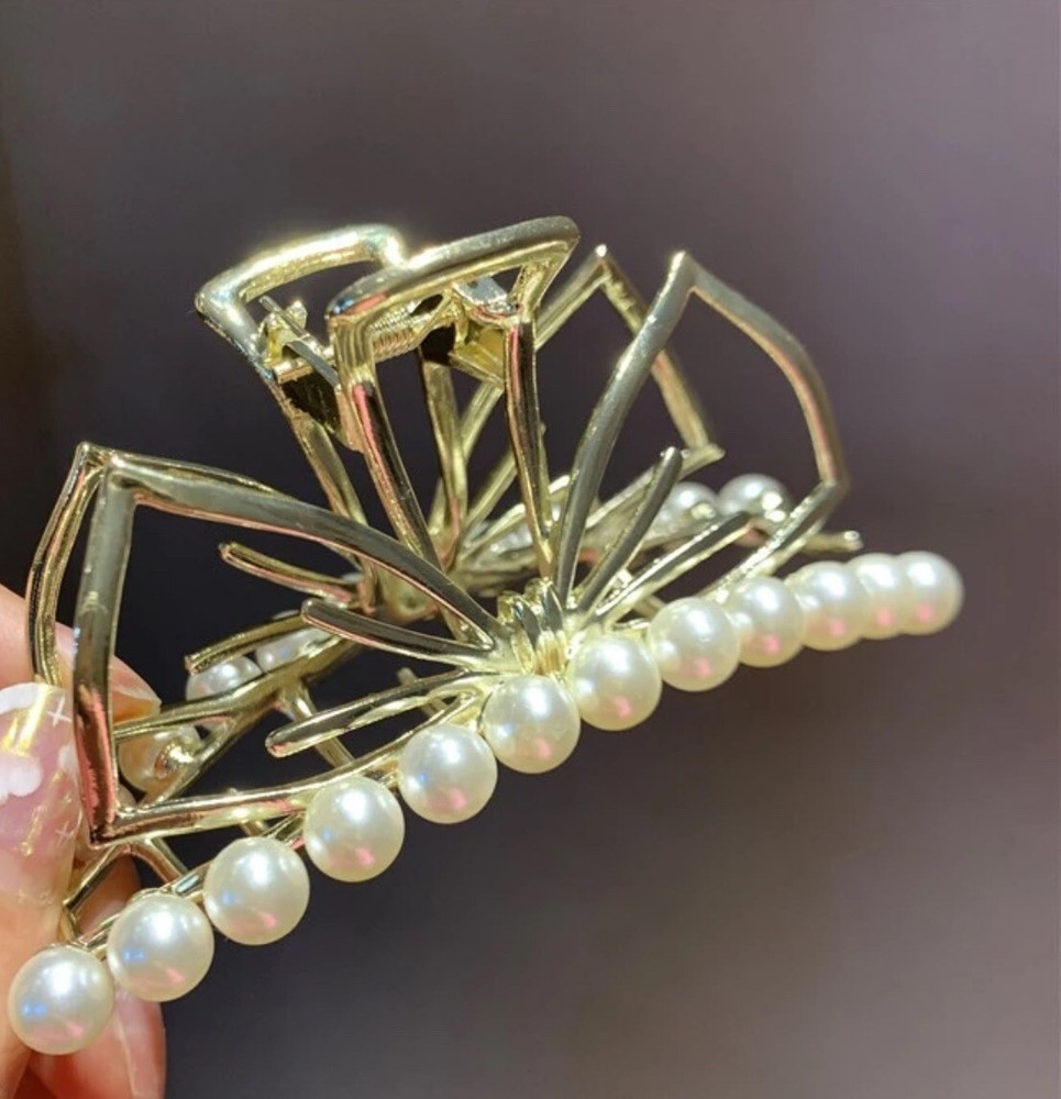 Cute Bow Shaped Rhinestone Crystal Hair Claw With Pearls