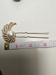 Gold Tone Faux Mabe Center and Layered Seed Pearls Luxury Hair Pin Vintage