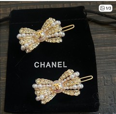 Chanel Hair Clip Barrette Gold Pearl Bow Set GWP