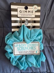 GIMME BLUE 3 SHOWER SCRUNCHIES AND A SUCTION HOOK UP & DRY – NEW