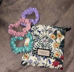 GUCCI Beauty Floral Pouch + 3 Silk Scrunchies Set BN SealedHair Accessories