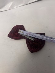black/red shiny stringed bow tie hair clip