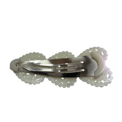 Pearl Hearts Bow Hair Clip Classic Chic Design Elegance Neutral Color