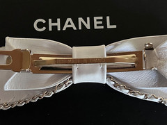 CHANEL 21P NEW LAMBSKIN LEATHER GOLD CHAIN ECRU GOLD BOW BERRETTE GOLD CC BOX