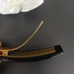 Auth GUCCI Rhinestone Black Resin Alligator Hair Clip Barrette – Pre owned #3179