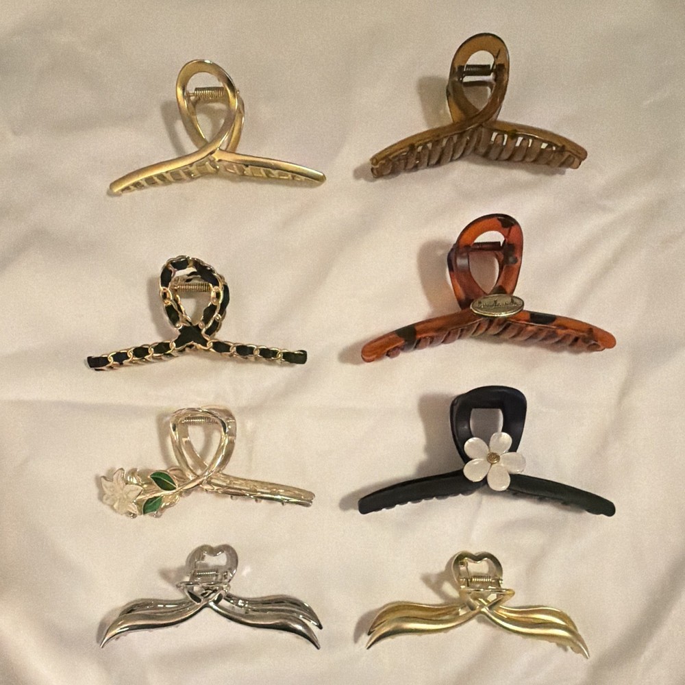 Lot of 8 Women’s Claw Hair Clips, Metal & Plastic, Multicolor, Flower Accent