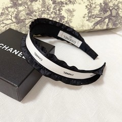 brand new Chanel hair accessories fashion for women luxury