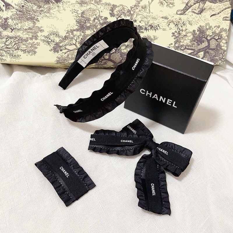 brand new Chanel hair accessories fashion for women luxury