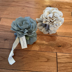 American Eagle Floral Flower Fabric Hair Claw Clips Blue Beige Set of 2