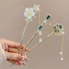 Elegant Chinese Style Hair Clip Tassel Hair Stick Traditional Floral Design Hair