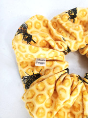 Handmade Women’s Scrunchies size XL Yellow Cotton Snuggle Flannel Bees Hive New
