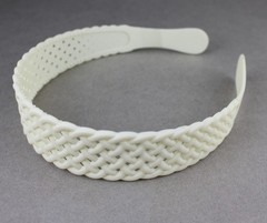 Cream basketweave plastic head band hair accessory grip teeth 1.25″ wide woven
