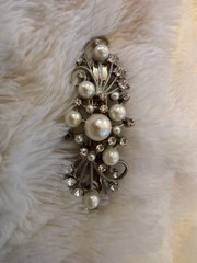 Silver Tone Faux Pearl & Rhinestone Cluster hair clip for updos