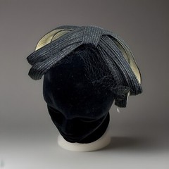VTG 1950s Black and Cream Bow Fascinator Hairpiece with Veil Classic, Timeless