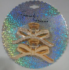 Social strand hair clip