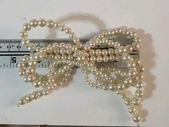 Vtg 80s Faux Pearl Bow Barrett Hair Clip Cream Silvertone 5″ Prom Wedding Formal