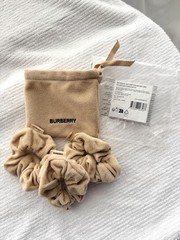 Burberry 3 Scrunchie Set w Drawstring Pouch Beige Terry Cloth GWP Hair Tie BN