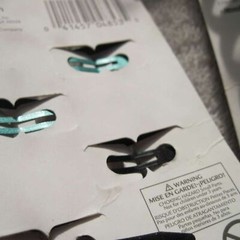 4 Goody Fashionow Triangle Glittery Epoxy Covered Metal Hair Snap Clips Glitter