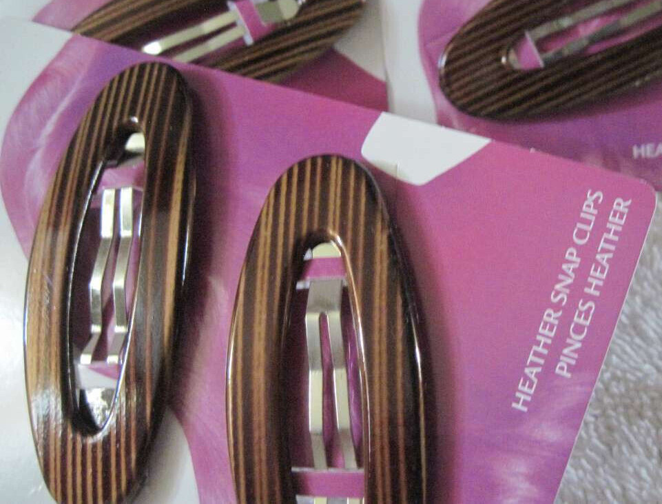 2 Goody Heather Brown Striped Tan Flexible Plastic Cover Metal Snap Clips Black
