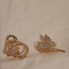Hair Claw Clips w/ Rhinestone Accents, Solid Star Shape Claw 1PCS